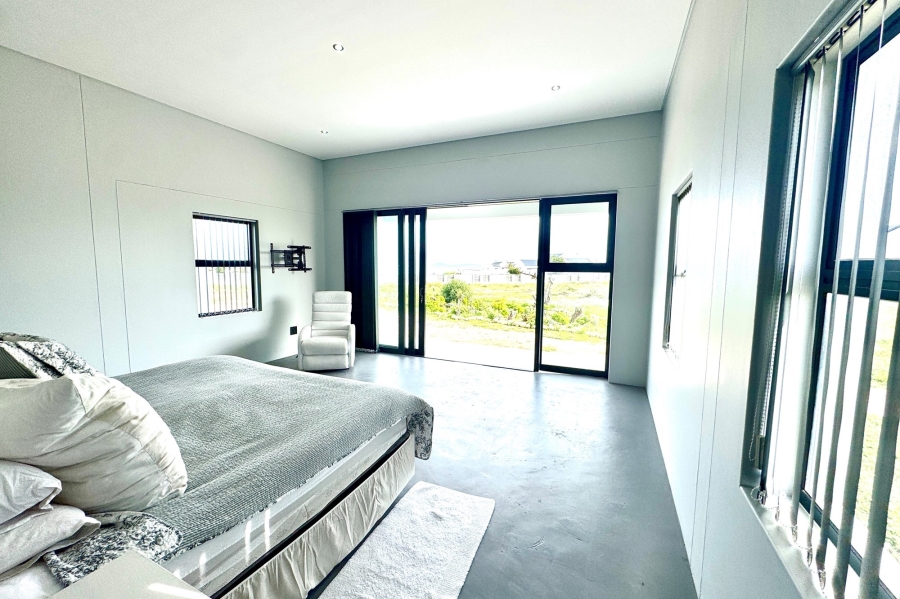 4 Bedroom Property for Sale in Olifantskop Western Cape